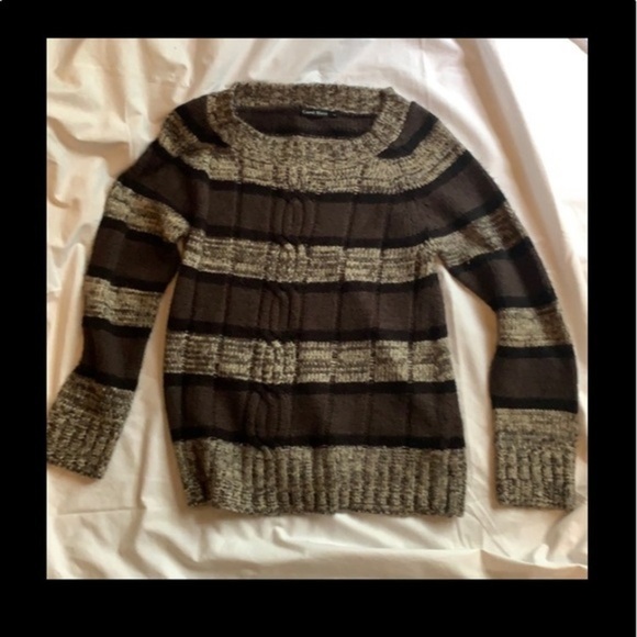 SNUGGLY OVERSIZED SWEATER by Carol Rose - Picture 3 of 5